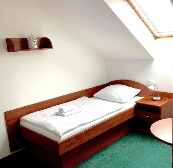 חדר סטנדרט יחיד, Golf Hotel Karolina