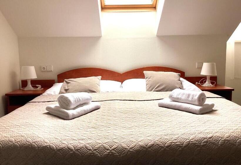 חדר סטנדרט לשלושה, Golf Hotel Karolina