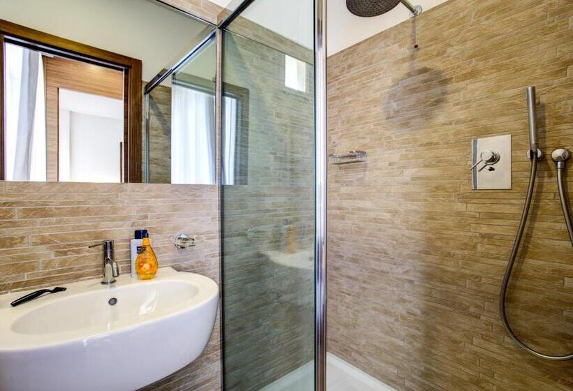 Люкс Вид на Море, Adlon Fronte Mare