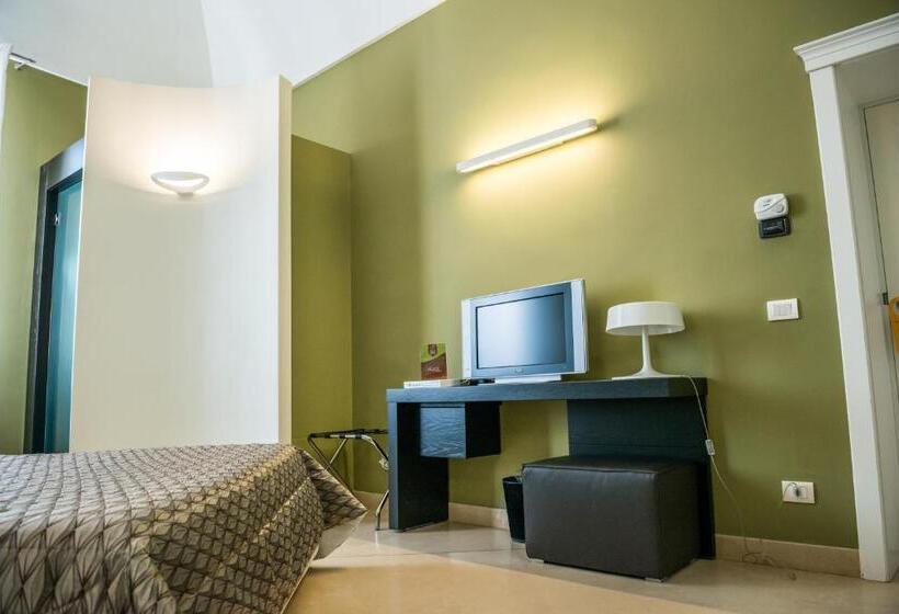 小型套房, Albergo Del Sedile