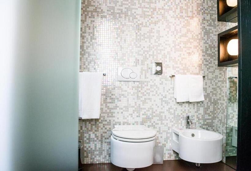 小型套房, Albergo Del Sedile