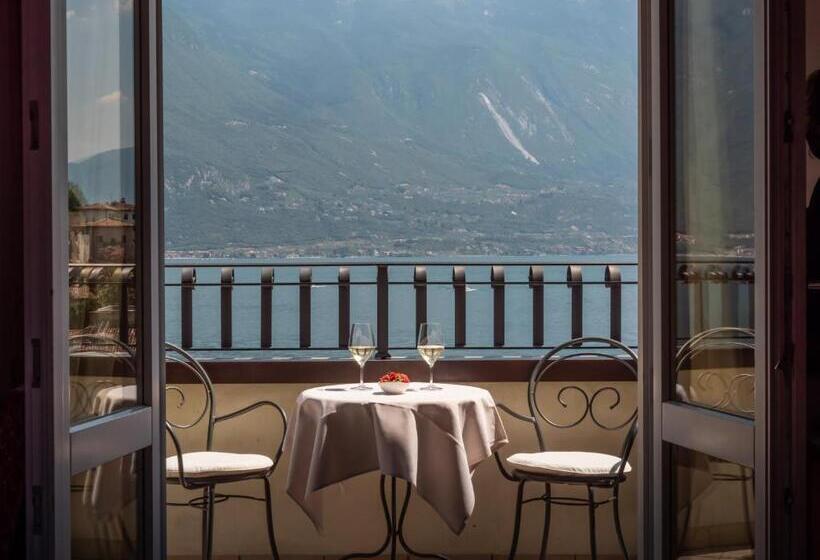 Номер Стандарт с Балконом, Albergo Ristorante Montebaldo