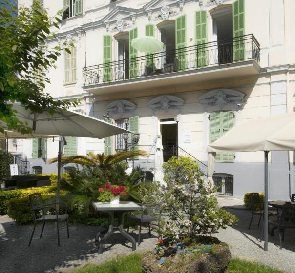 סוויטה עם מרפסת, Alexander & Spa