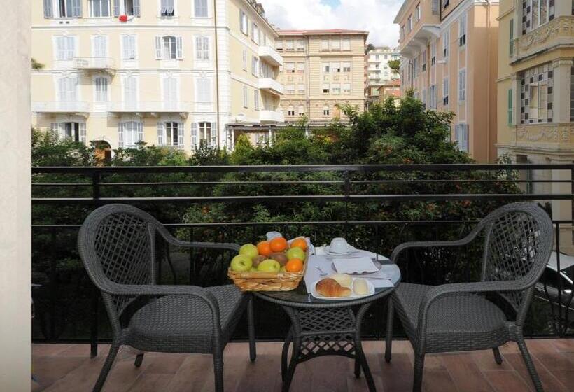 סוויטה עם מרפסת, Alexander & Spa