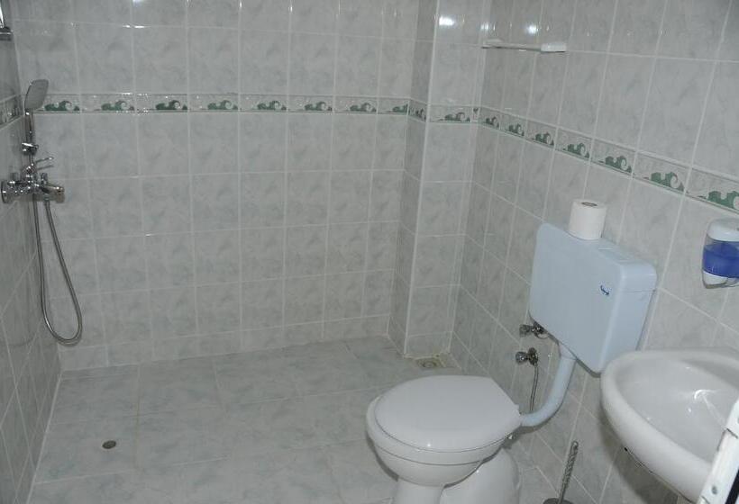 اتاق خانوادگی, Beyaz Kale