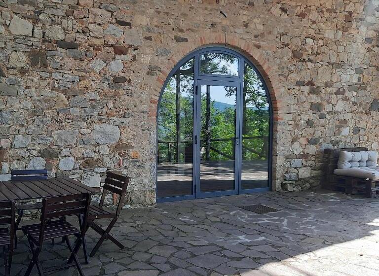 جناح جونيور, Borgo Livernano