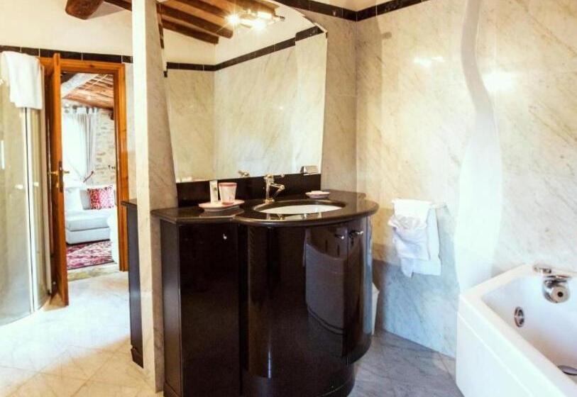 Suite com Terraço, Borgo Livernano