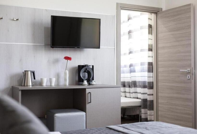 Family Suite, Canarino