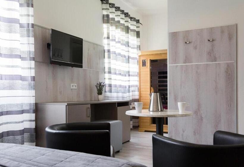 Полулюкс, Canarino