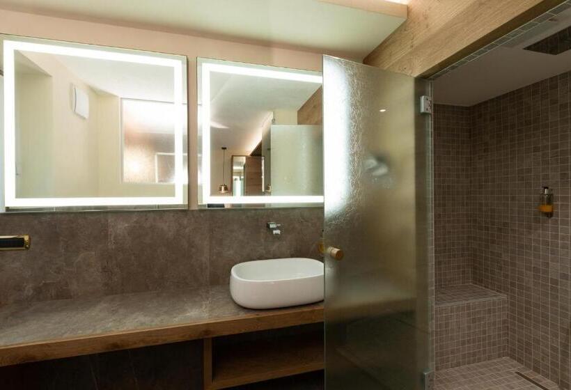 سوییت جونیور لوکس, Cervo