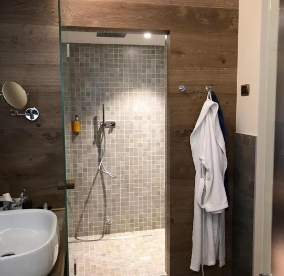 سوییت جونیور لوکس, Cervo