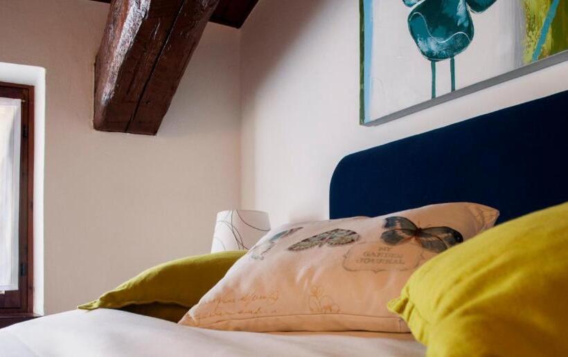 スタンダードルーム, Corte Malaspina