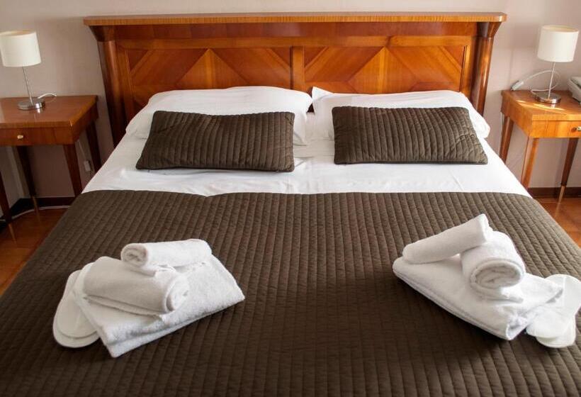 スタンダードルーム, Corte Malaspina