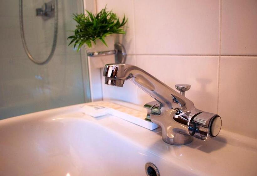 ファミリールーム, Corte Malaspina