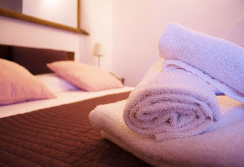 エコノミールーム, Corte Malaspina