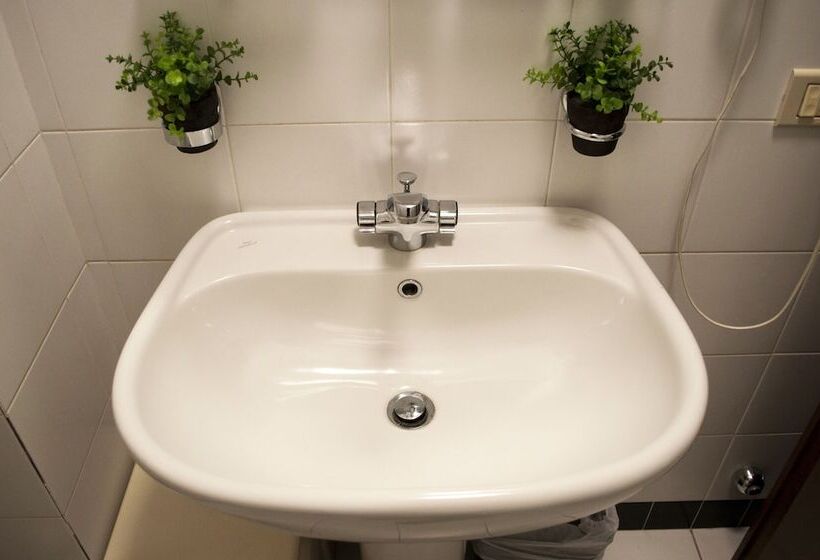 エコノミールーム, Corte Malaspina