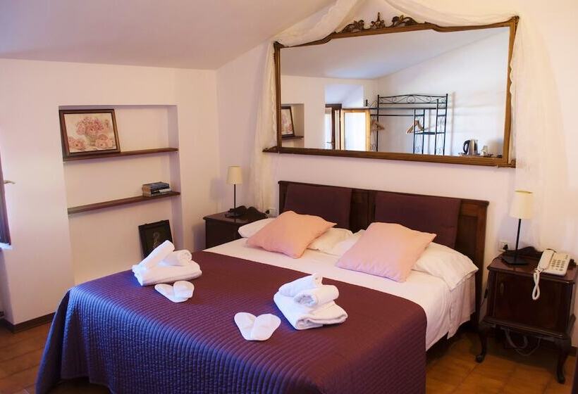 スタンダードルーム, Corte Malaspina