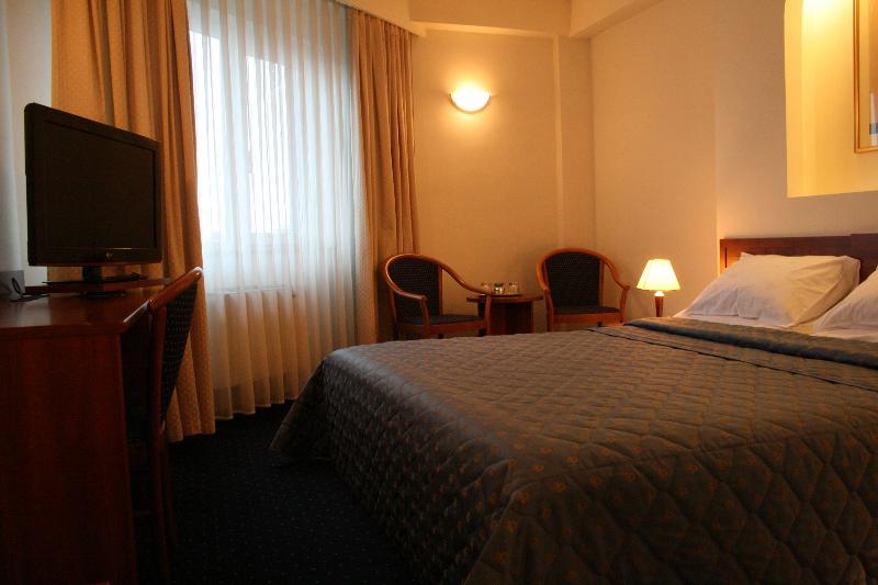 Номер Стандарт, Excelsior By Timhotels