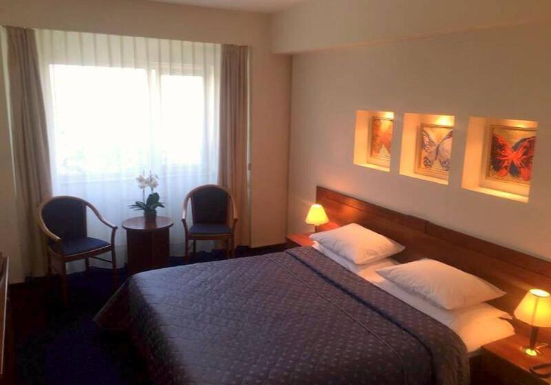 Номер Стандарт, Excelsior By Timhotels