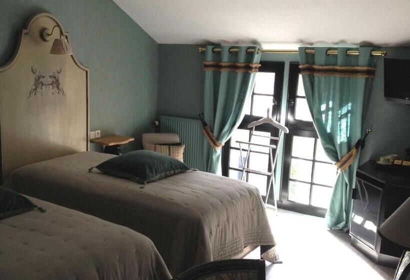 Номер Стандарт, Hôtel Saint Pierre Boutique Hôtel