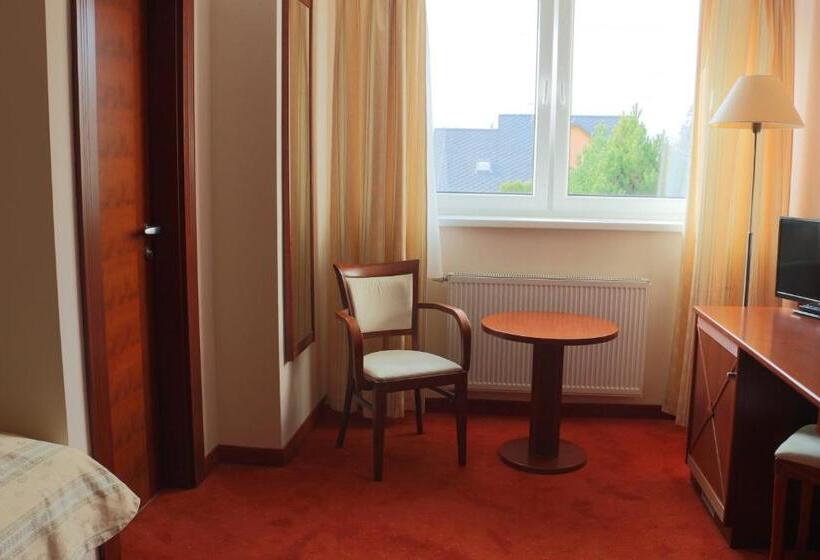 Habitación Estándar Individual, Komorni Hurka
