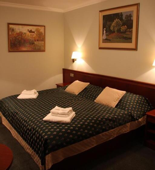 스탠다드 룸, Komorni Hurka