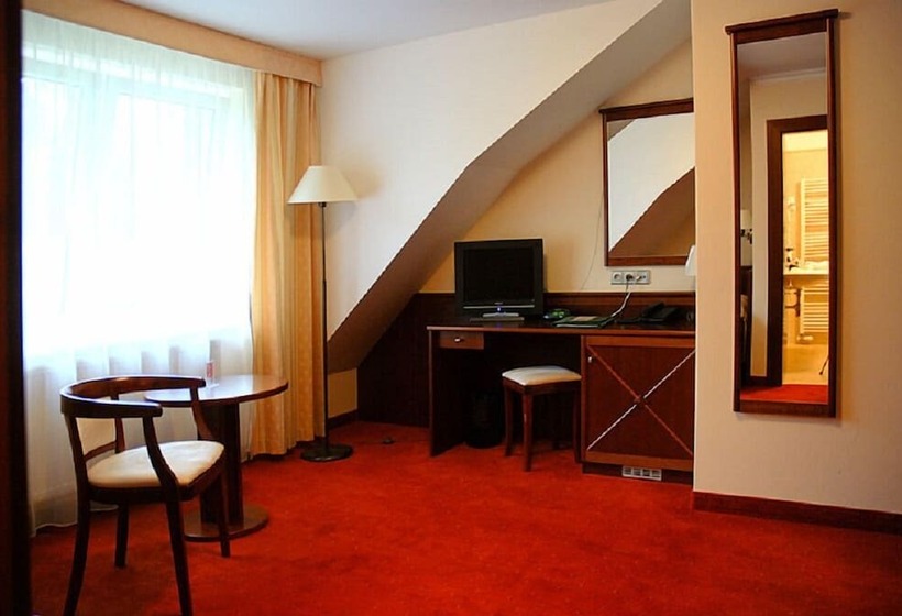 스탠다드 싱글 룸, Komorni Hurka