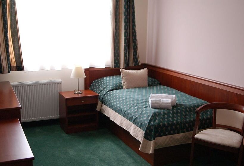 스탠다드 싱글 룸, Komorni Hurka