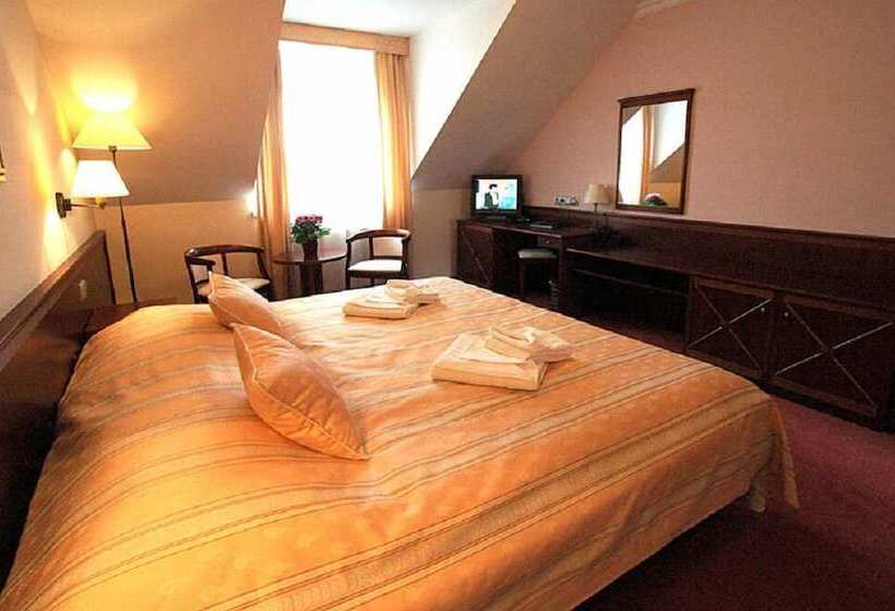 Habitación Estándar, Komorni Hurka