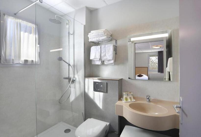 标准三人间, Le Relais Des Puys