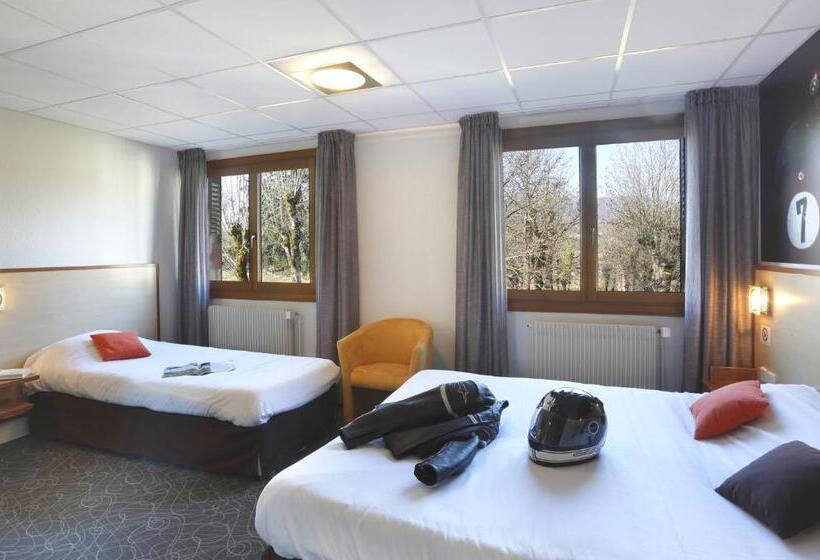 标准三人间, Le Relais Des Puys