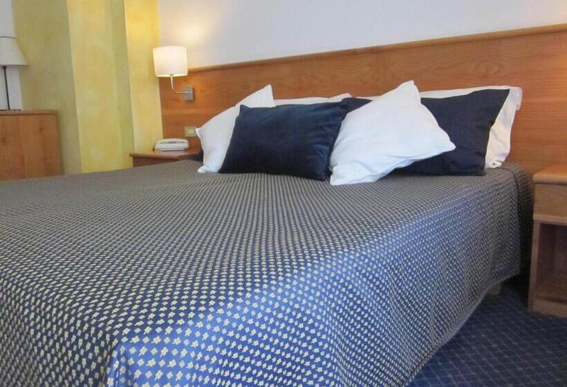 חדר סטנדרט, Marina