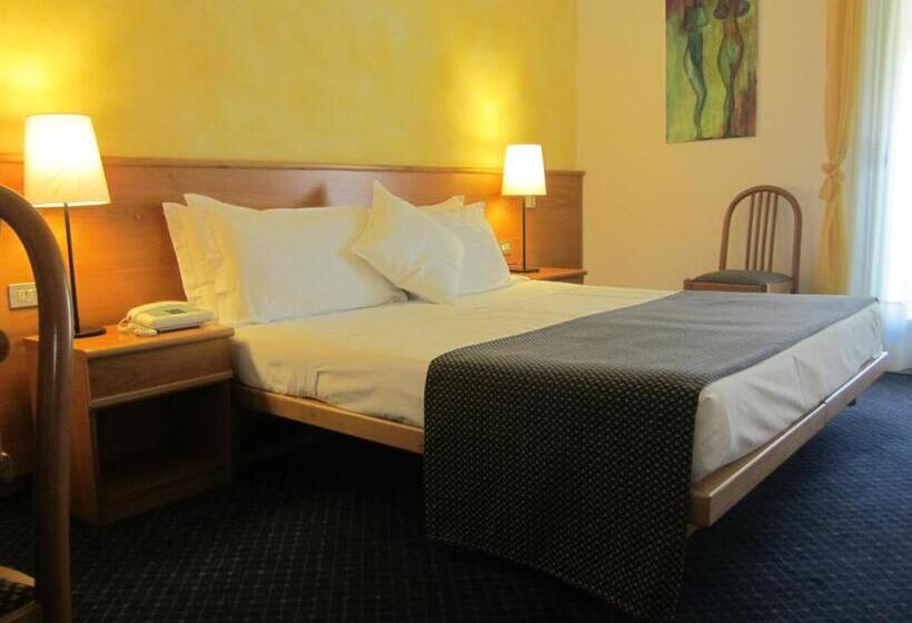 חדר סטנדרט, Marina