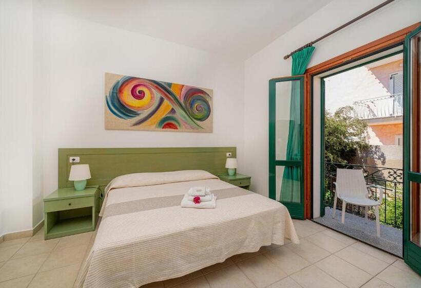 اتاق سوپریور, Marinaro