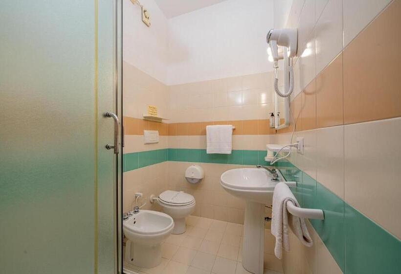 اتاق لوکس, Marinaro