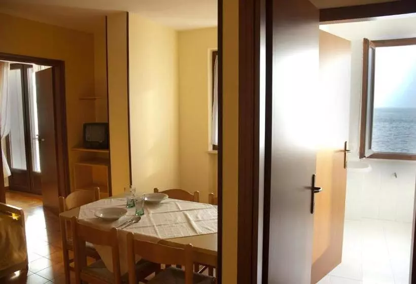 1 Bedroom Apartment Lake View, Merano