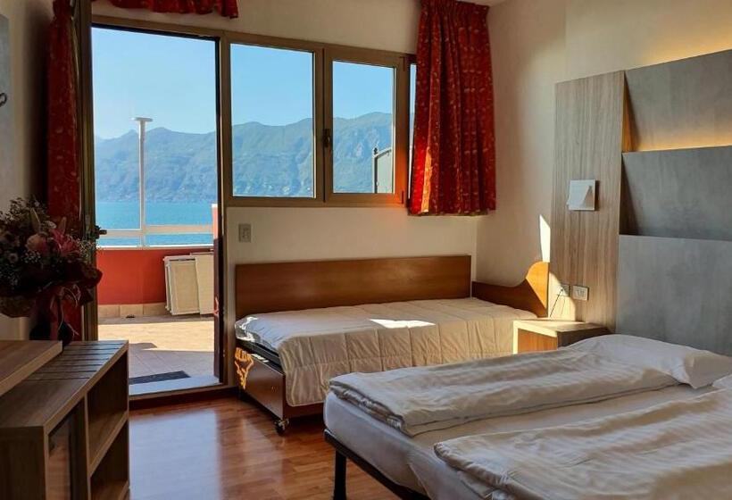 4인용 스탠다드 룸, Merano