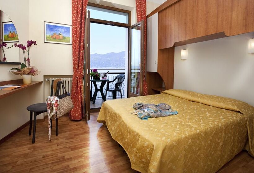 스탠다드 룸 호수 전망, Merano