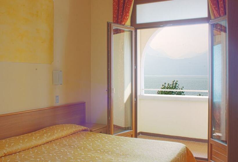 스탠다드 룸 호수 전망, Merano