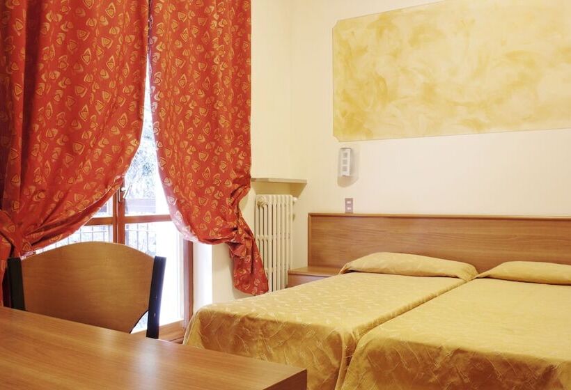 이코노미 룸, Merano