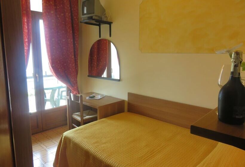 اتاق استاندارد یک نفره, Merano