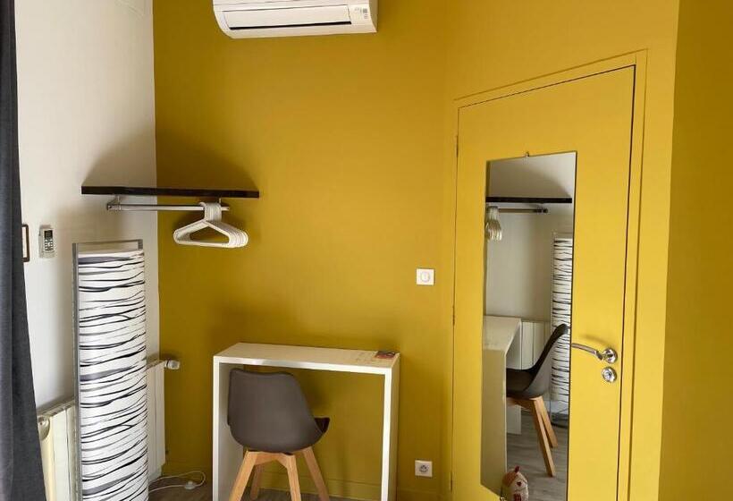 غرفة قياسية لذوى الاحتياجات الخاصة, Mirano