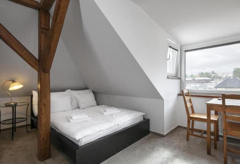 家庭间, Pytloun Wellness Travel