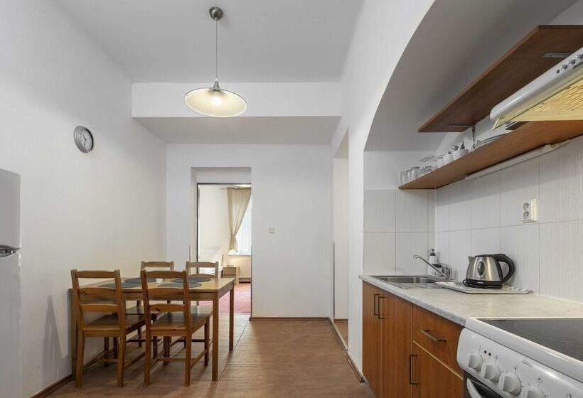 家庭工作室, Pytloun Wellness Travel