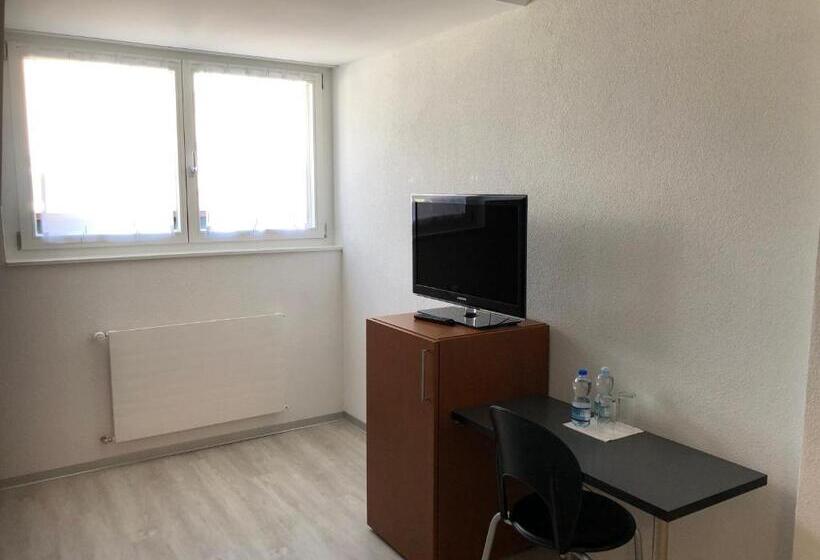 Номер Стандарт, Restaurant Passage