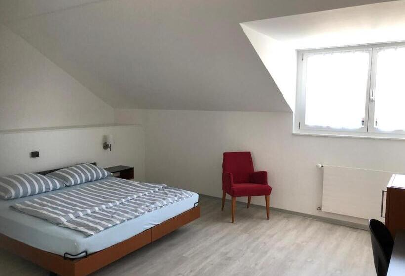 Номер Стандарт, Restaurant Passage