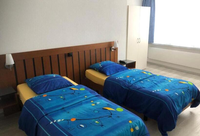 Номер Стандарт, Restaurant Passage