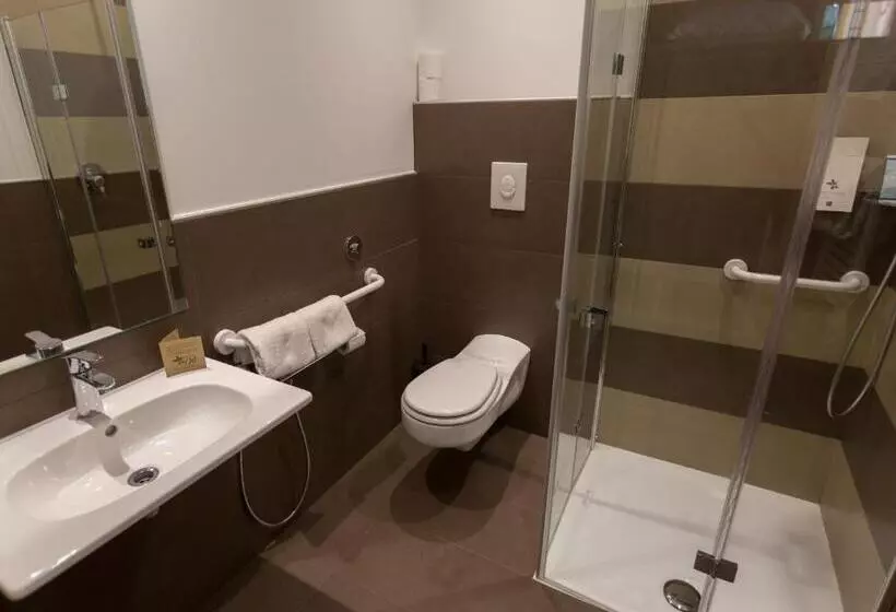 اتاق استاندارد با بالکن, Ristorante Al Fiore