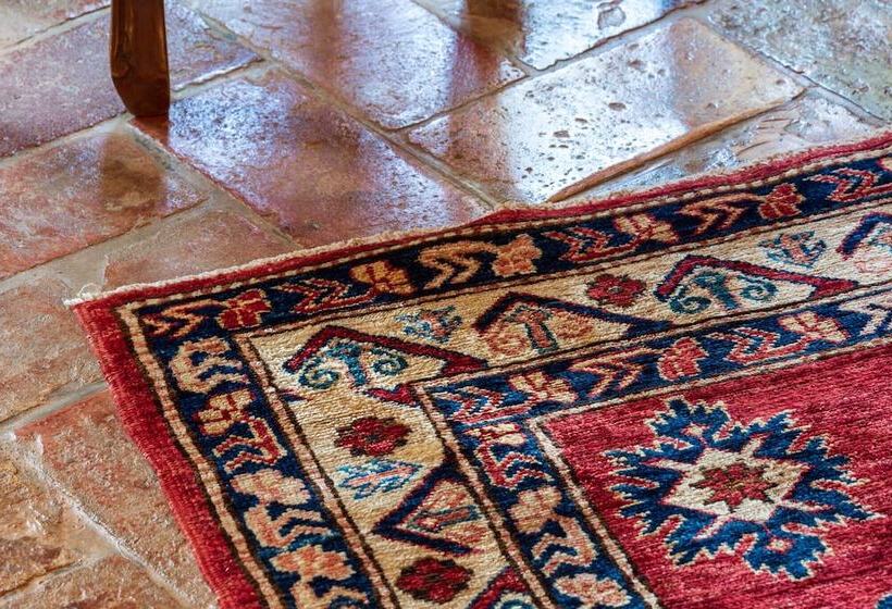 سوییت جونیور, Tenuta Delo Relais