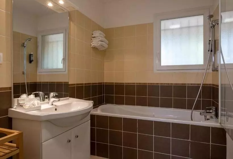 スタンダード4人部屋, The Originals City, Hôtel Côté Sud, Marseille Est
